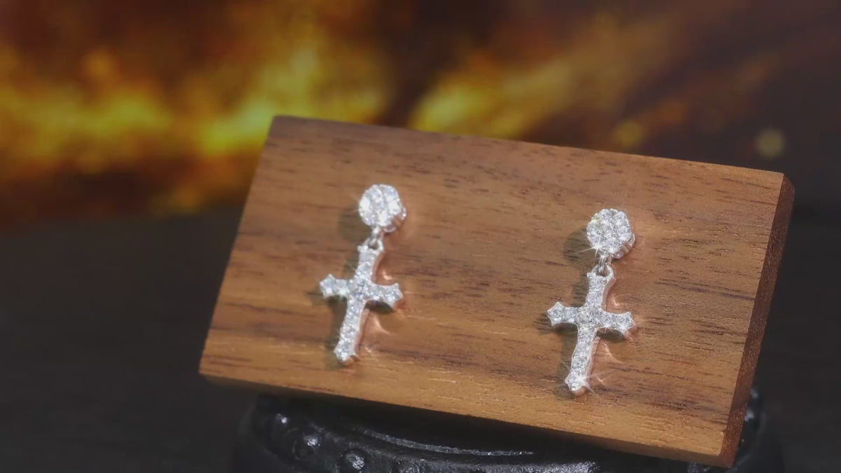 VVS1 Moissanite Cross Stud Earrings