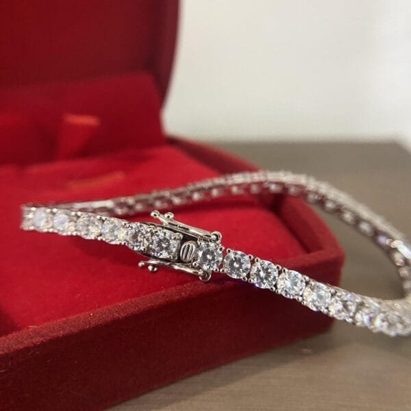 Queen 925 Silver Moissanite Diamond Bracelet - Image 3