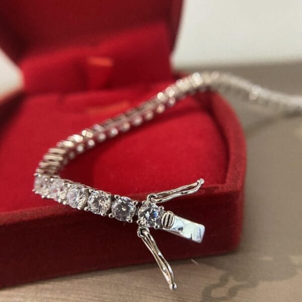 Queen 925 Silver Moissanite Diamond Bracelet - Image 5